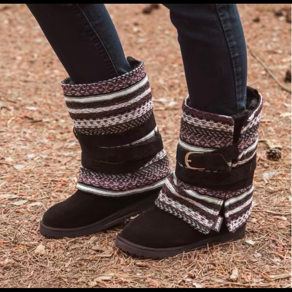 MukLuk boots size 7